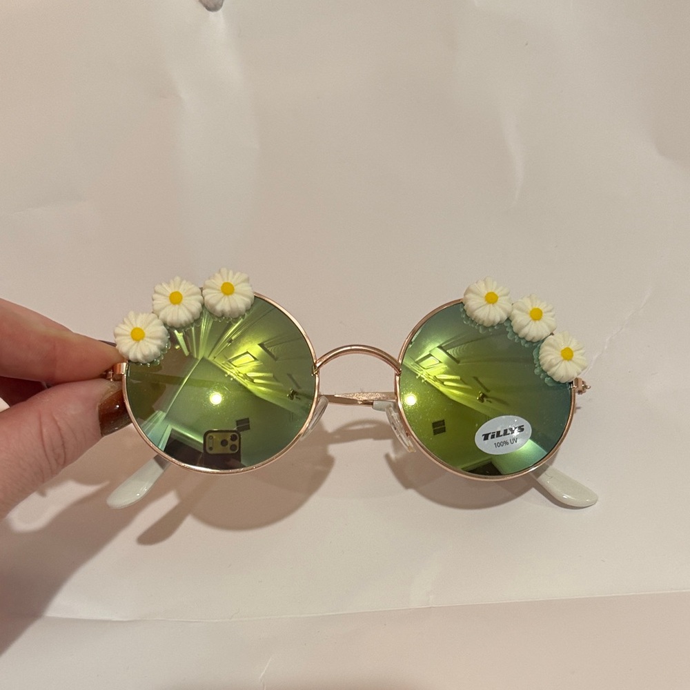 Tilly's Green Floral Sunglasses